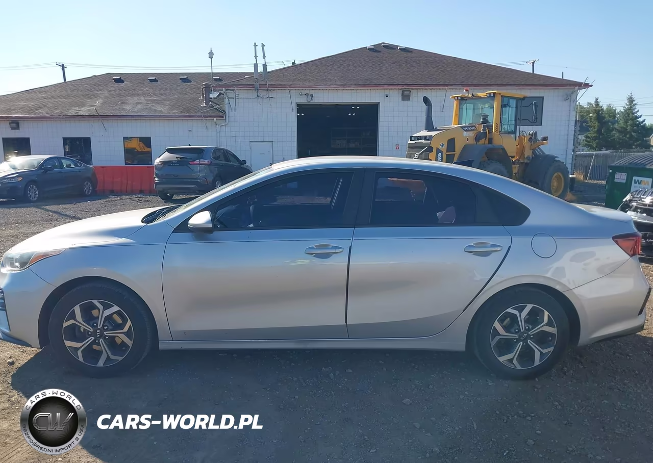 2019 Kia Forte Lxs VIN:3KPF24AD6KE102880 - 14