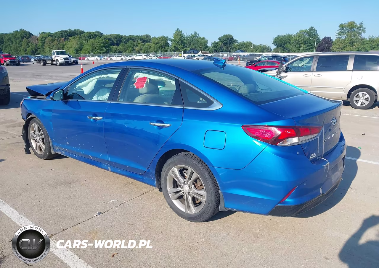 2018 Hyundai Sonata Sport VIN:5NPE34AF2JH608534 - 3