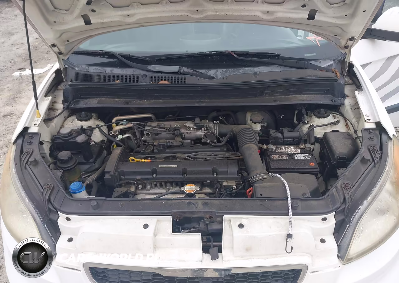 2011 Kia Soul + VIN:KNDJT2A22B7726900 - 10