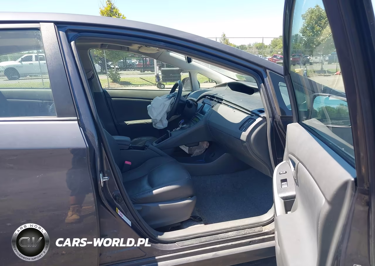 2011 Toyota Prius Four VIN:JTDKN3DU1B5264410 - 5