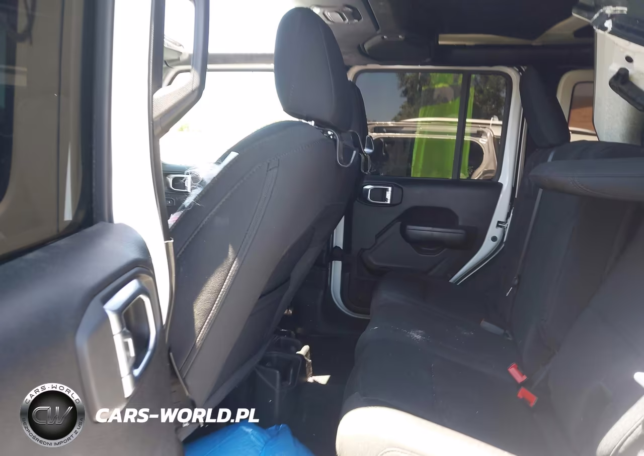 2019 Jeep Wrangler Unlimited Sport S 4X4 VIN:1C4HJXDN1KW670865 - 8