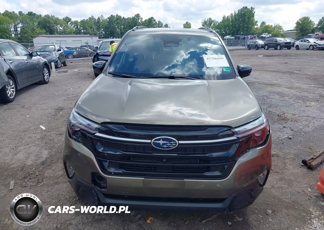 2025 Subaru Forester Touring Hybrid VIN:JF2SLSTDXSH450464 - 12