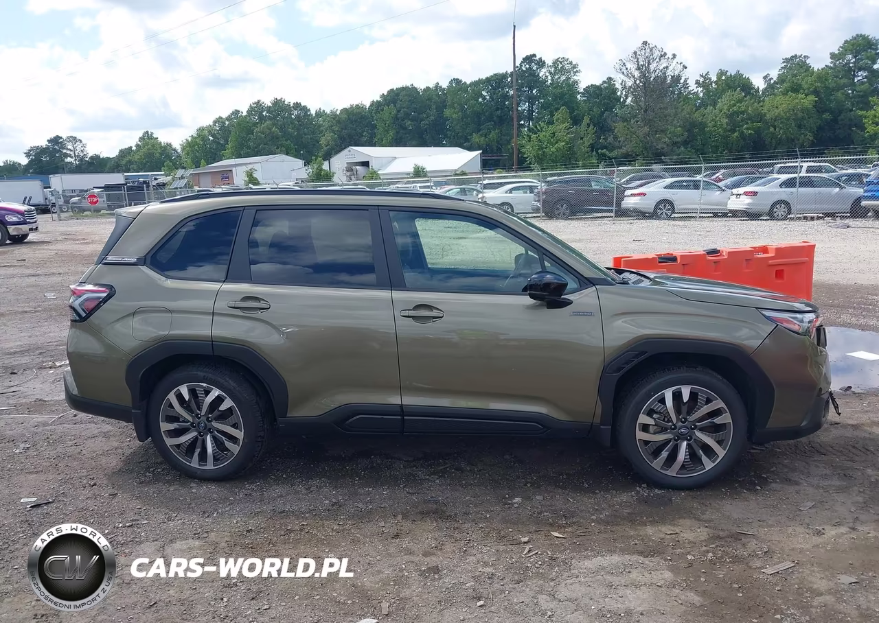 2025 Subaru Forester Touring Hybrid VIN:JF2SLSTDXSH450464 - 13