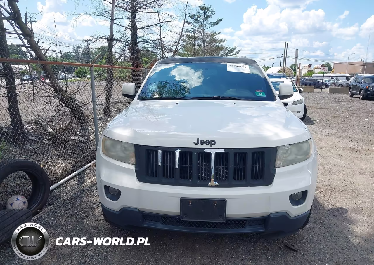 2012 Jeep Grand Cherokee Laredo VIN:1C4RJFAG7CC341319 - 6