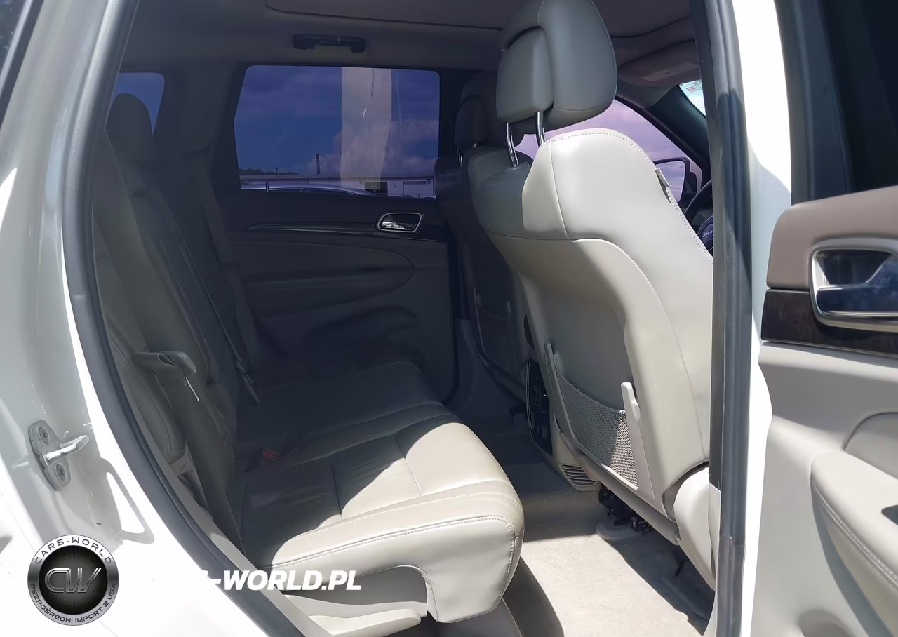 2012 Jeep Grand Cherokee Laredo VIN:1C4RJFAG7CC341319 - 8