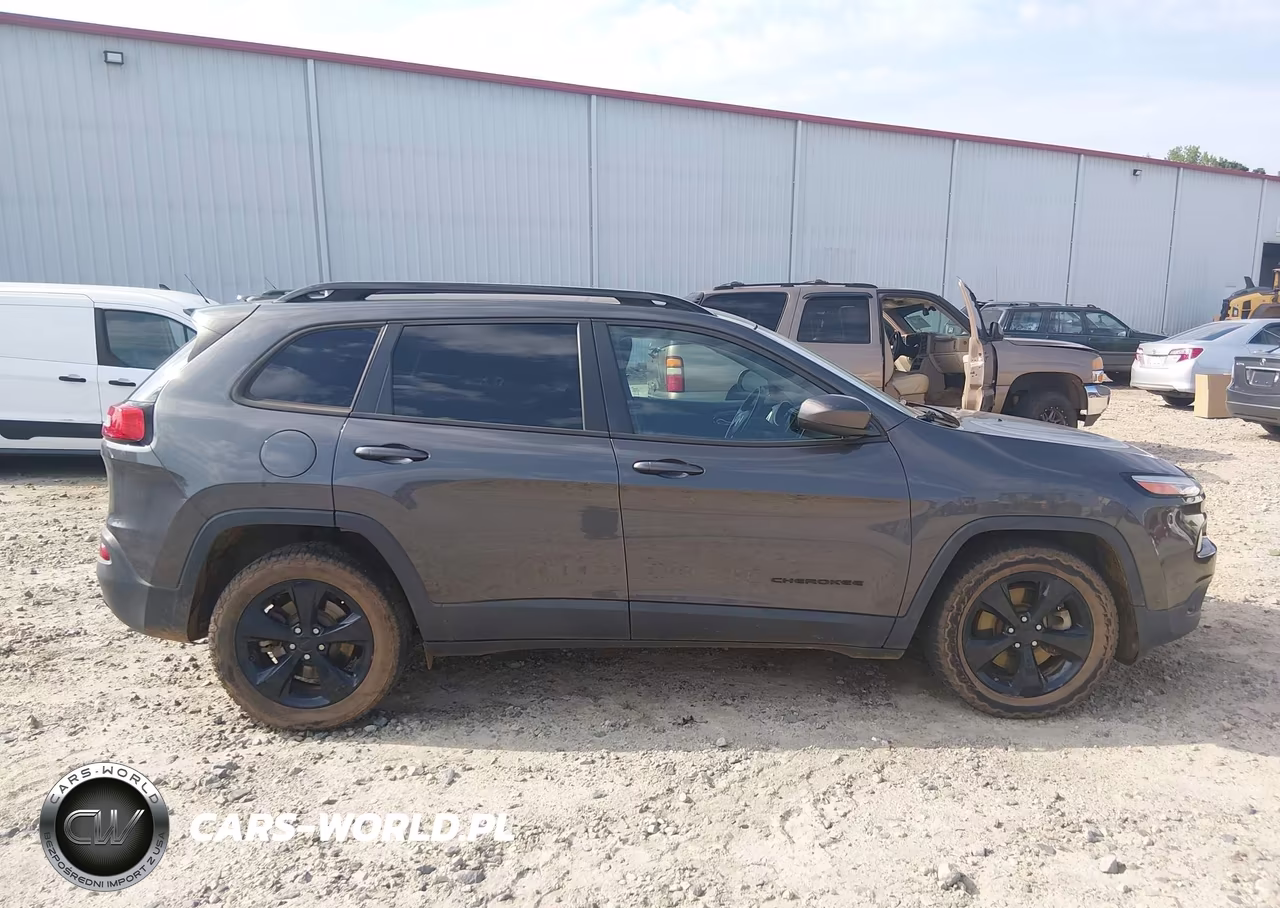 2016 Jeep Cherokee Altitude VIN:1C4PJLCSXGW233577 - 13