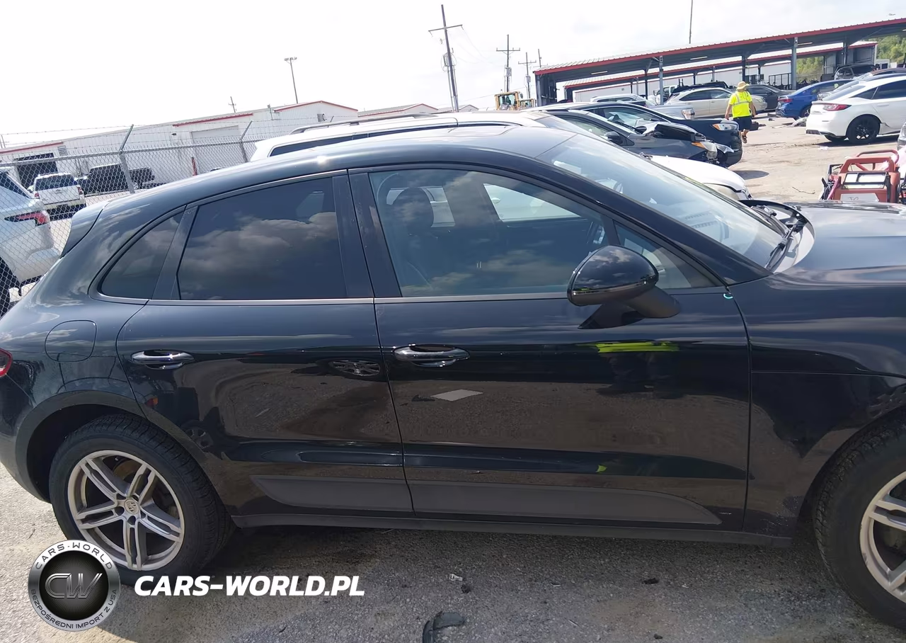 2018 Porsche Macan VIN:WP1AA2A56JLB14042 - 14