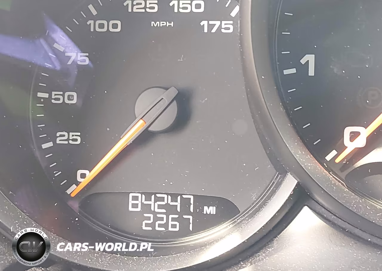 2018 Porsche Macan VIN:WP1AA2A56JLB14042 - 16