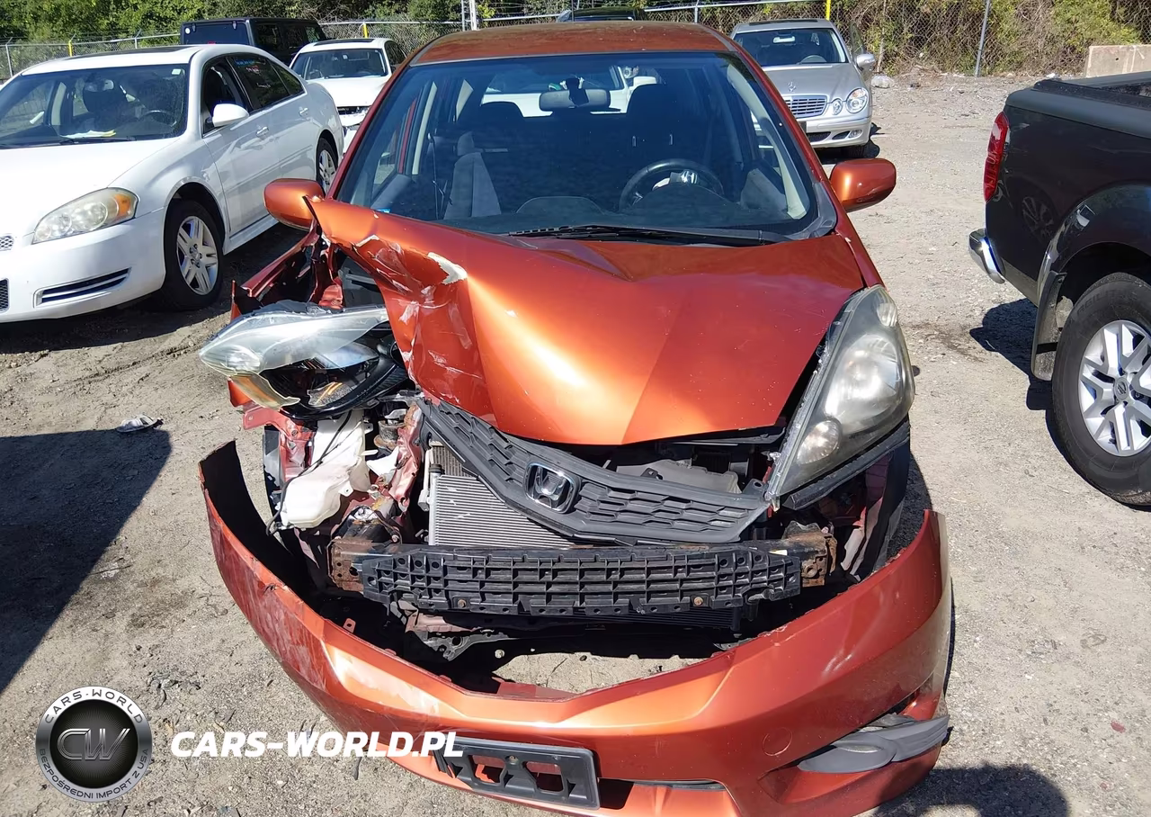 2012 Honda Fit Sport VIN:JHMGE8H52CC040211 - 6