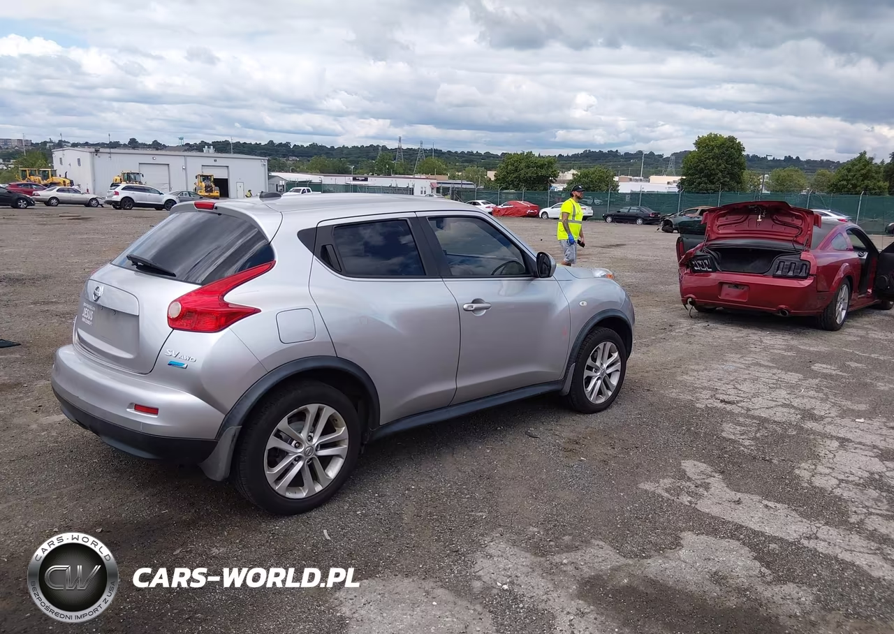 2012 Nissan Juke Sv VIN:JN8AF5MV3CT113437 - 4