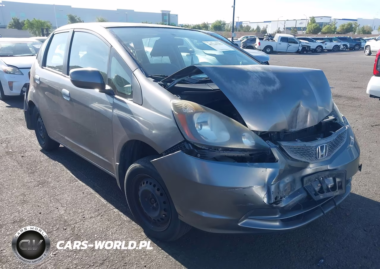 2013 Honda Fit VIN:JHMGE8H3XDC064112 - 1