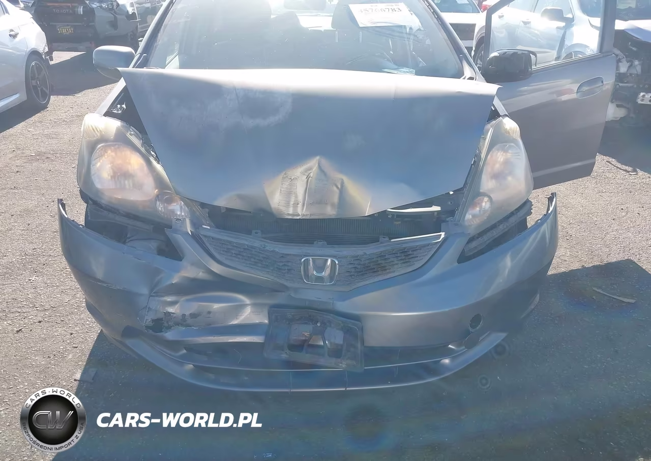 2013 Honda Fit VIN:JHMGE8H3XDC064112 - 6
