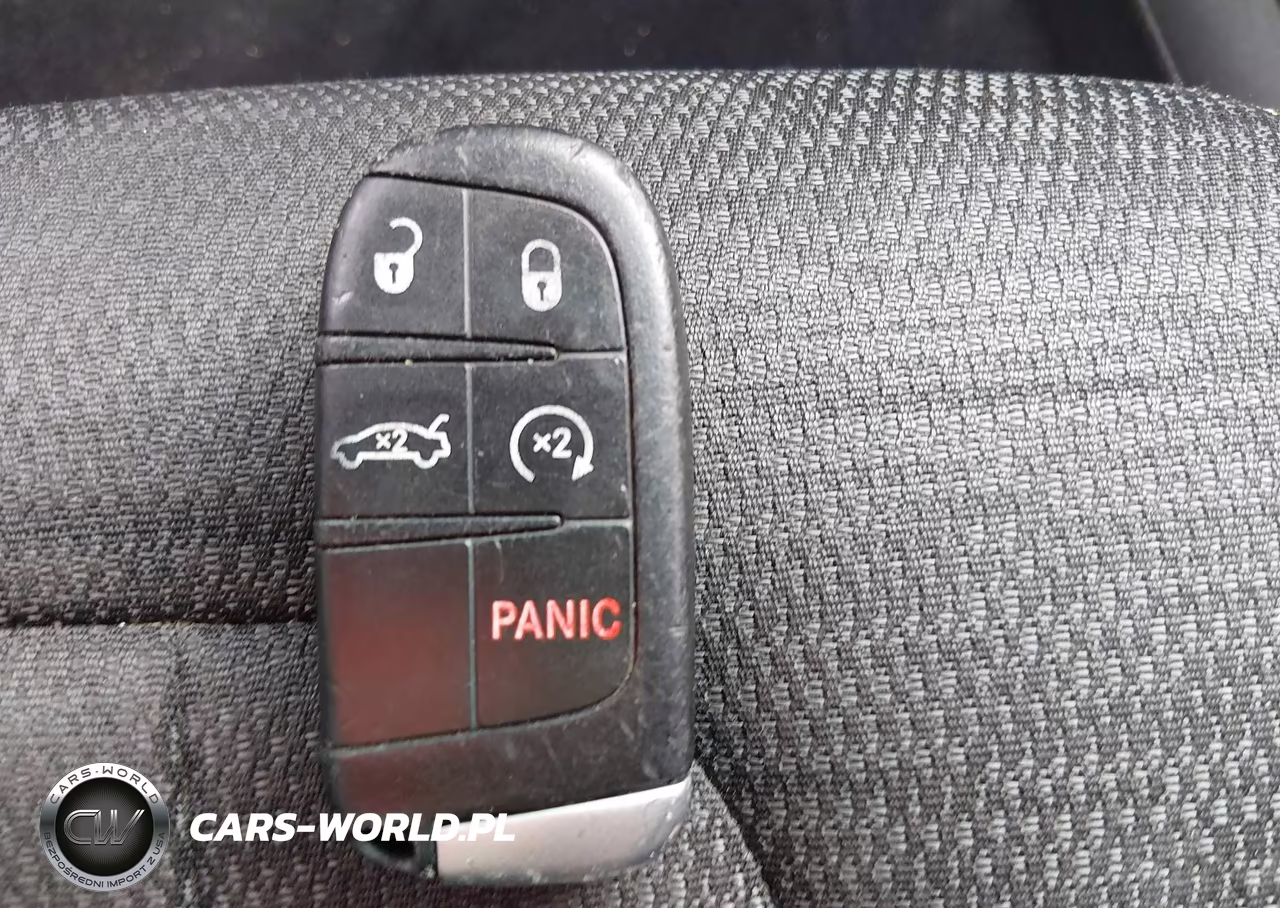 2015 Chrysler 200 S VIN:1C3CCCDG7FN523528 - 11