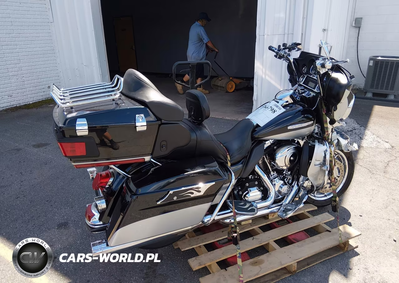 2013 Harley-Davidson Flhtk Electra Glide Ultra Ltd VIN:1HD1KEM13DB624818 - 4