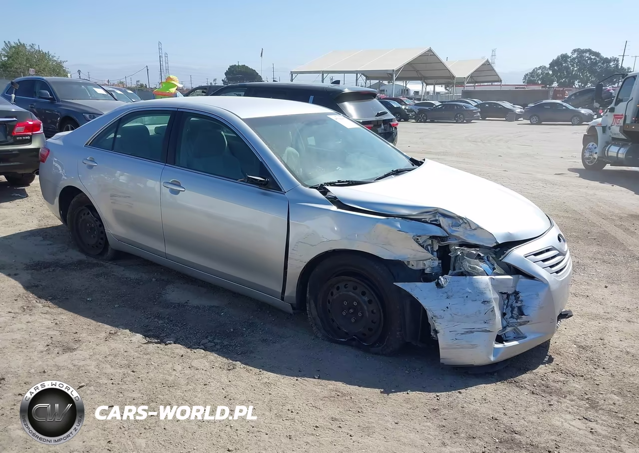 2009 Toyota Camry Le – zdjęcie 1 z 16