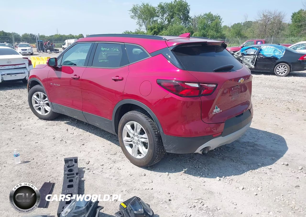 2019 Chevrolet Blazer VIN:3GNKBCRS2KS699918 - 3