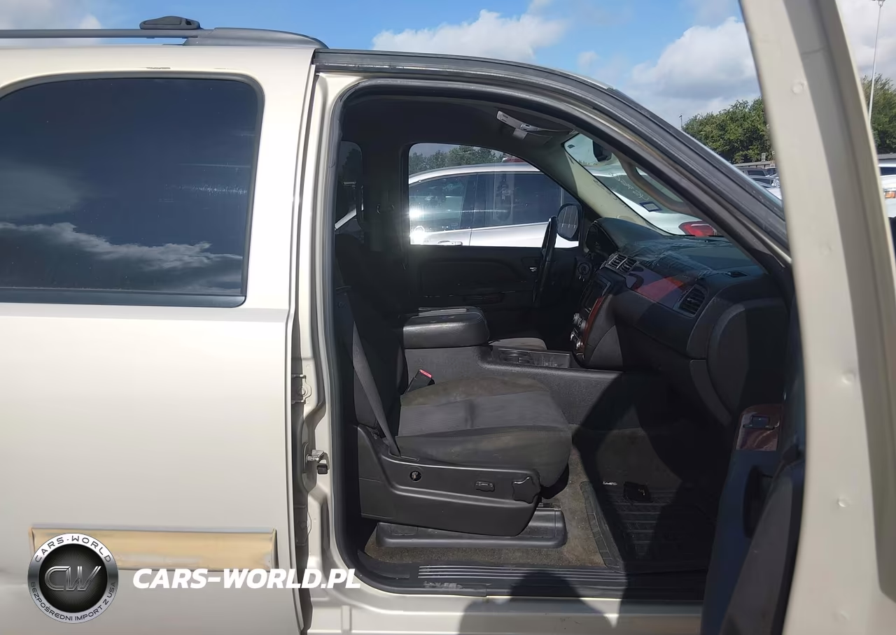 2011 Chevrolet Tahoe Ls VIN:1GNSCAE07BR372391 - 5