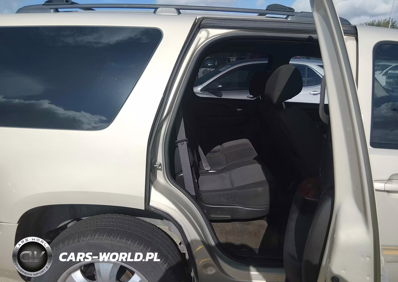 2011 Chevrolet Tahoe Ls VIN:1GNSCAE07BR372391 - 8