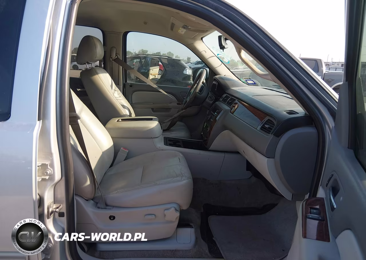 2013 Chevrolet Suburban 1500 Lt VIN:1GNSCJE08DR268088 - 5