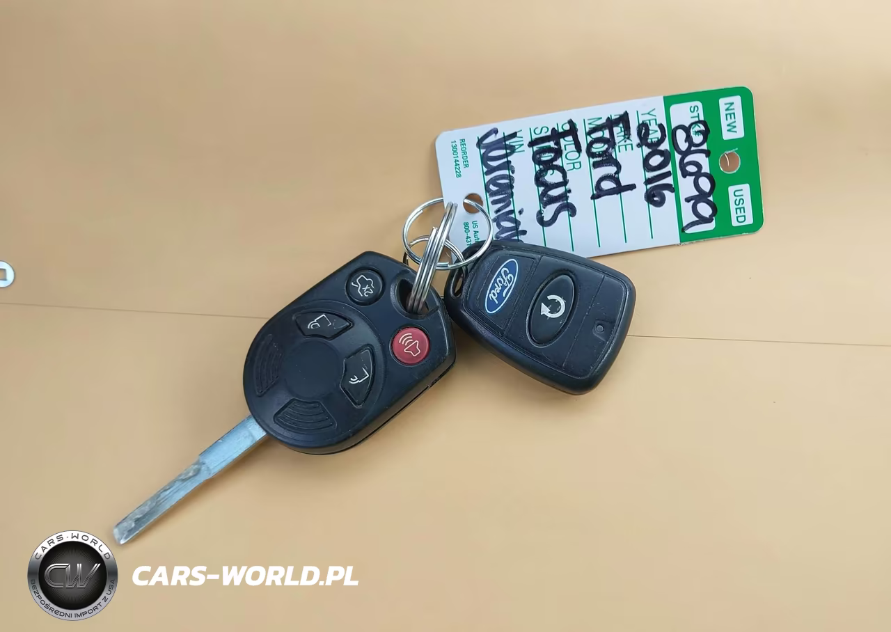 2016 Ford Focus Se VIN:1FADP3F27GL289125 - 11