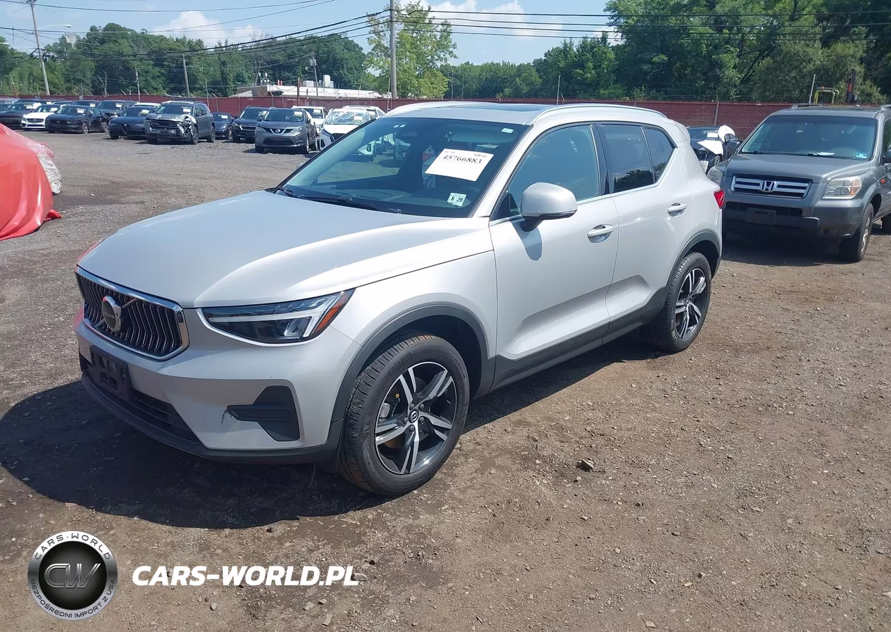 2025 Volvo Xc40 B5 Core Bright Theme VIN:YV4L12UJ6S2477321 - 2