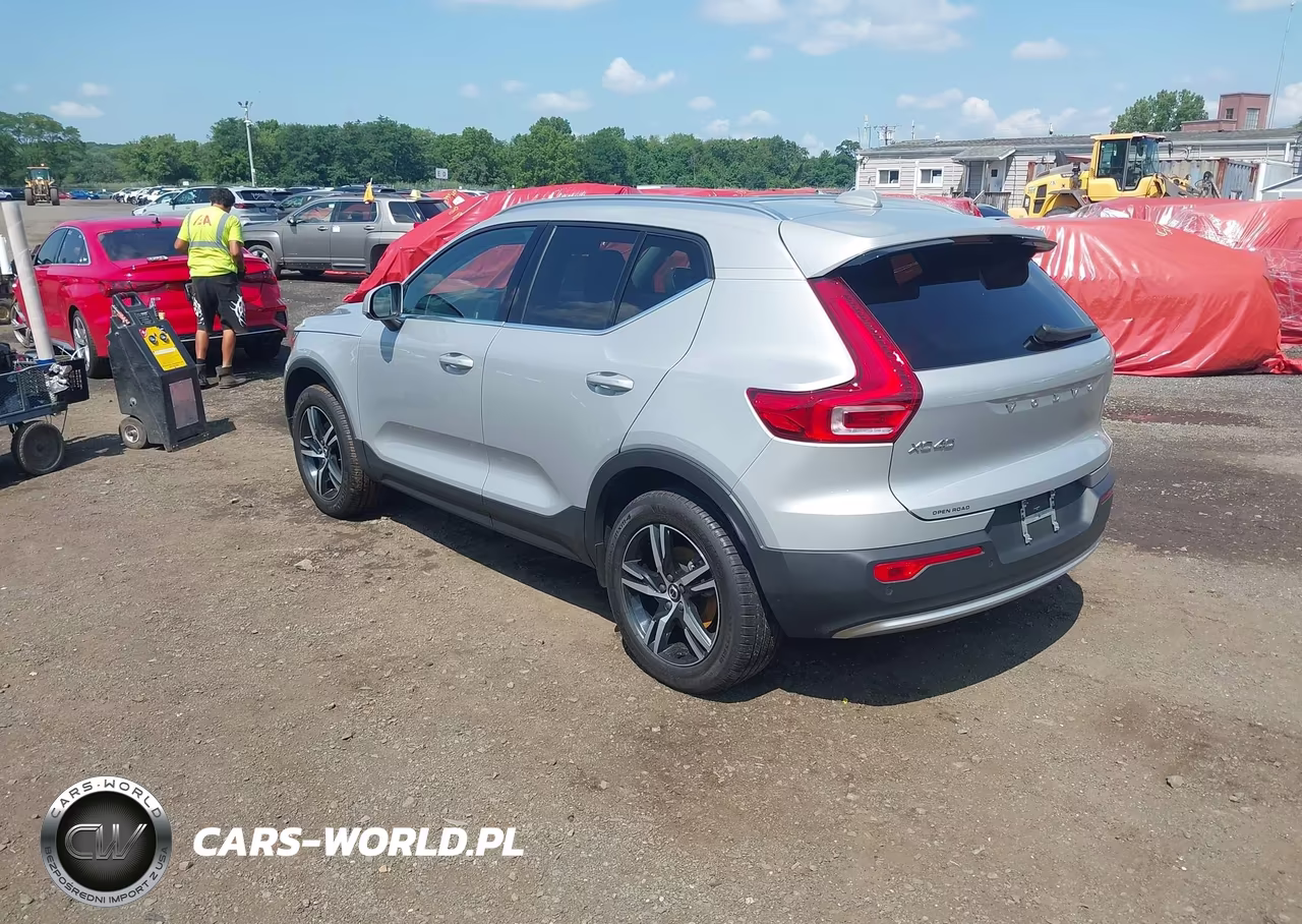 2025 Volvo Xc40 B5 Core Bright Theme VIN:YV4L12UJ6S2477321 - 3