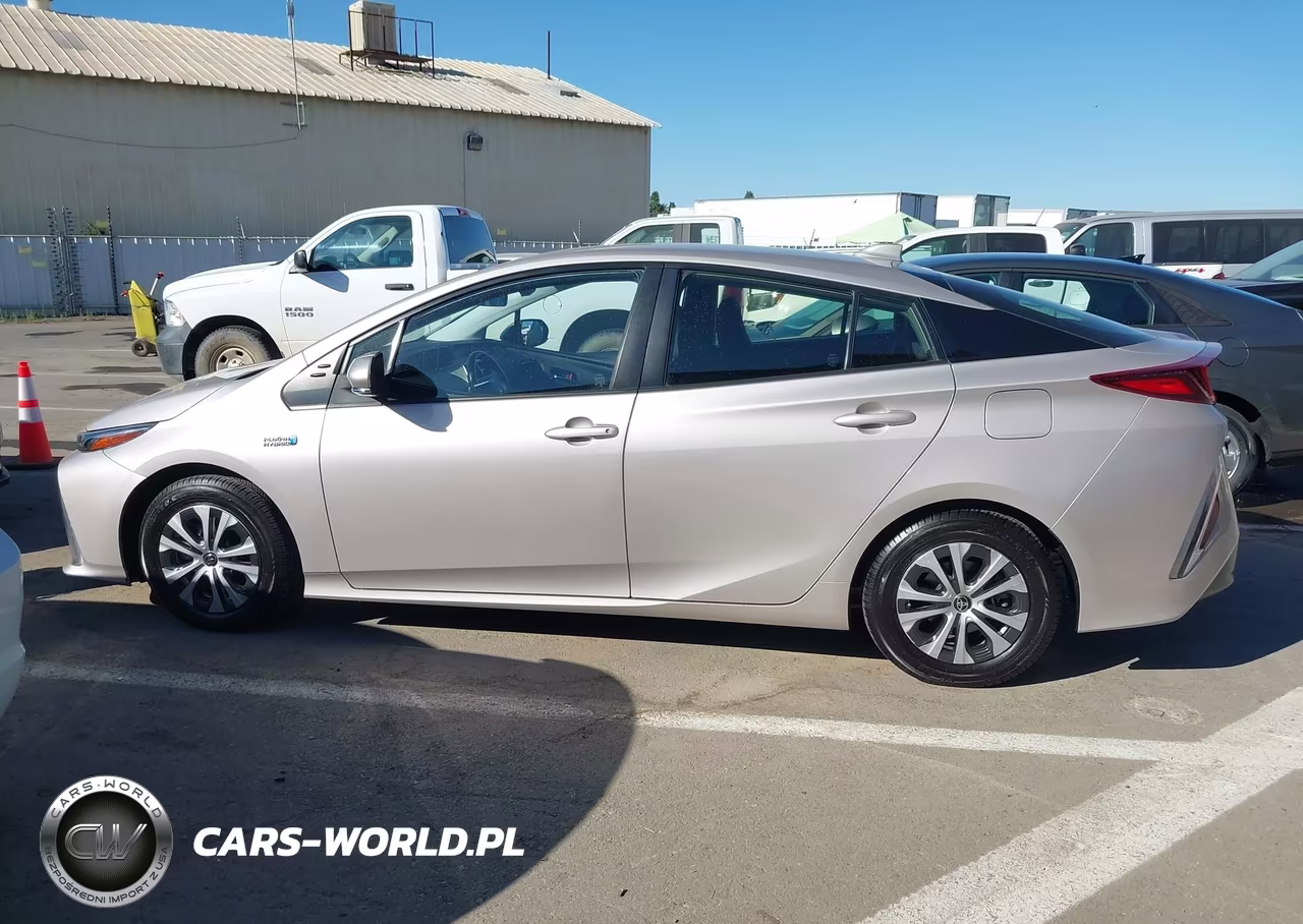 2021 Toyota Prius Prime Le VIN:JTDKAMFP7M3194791 - 14