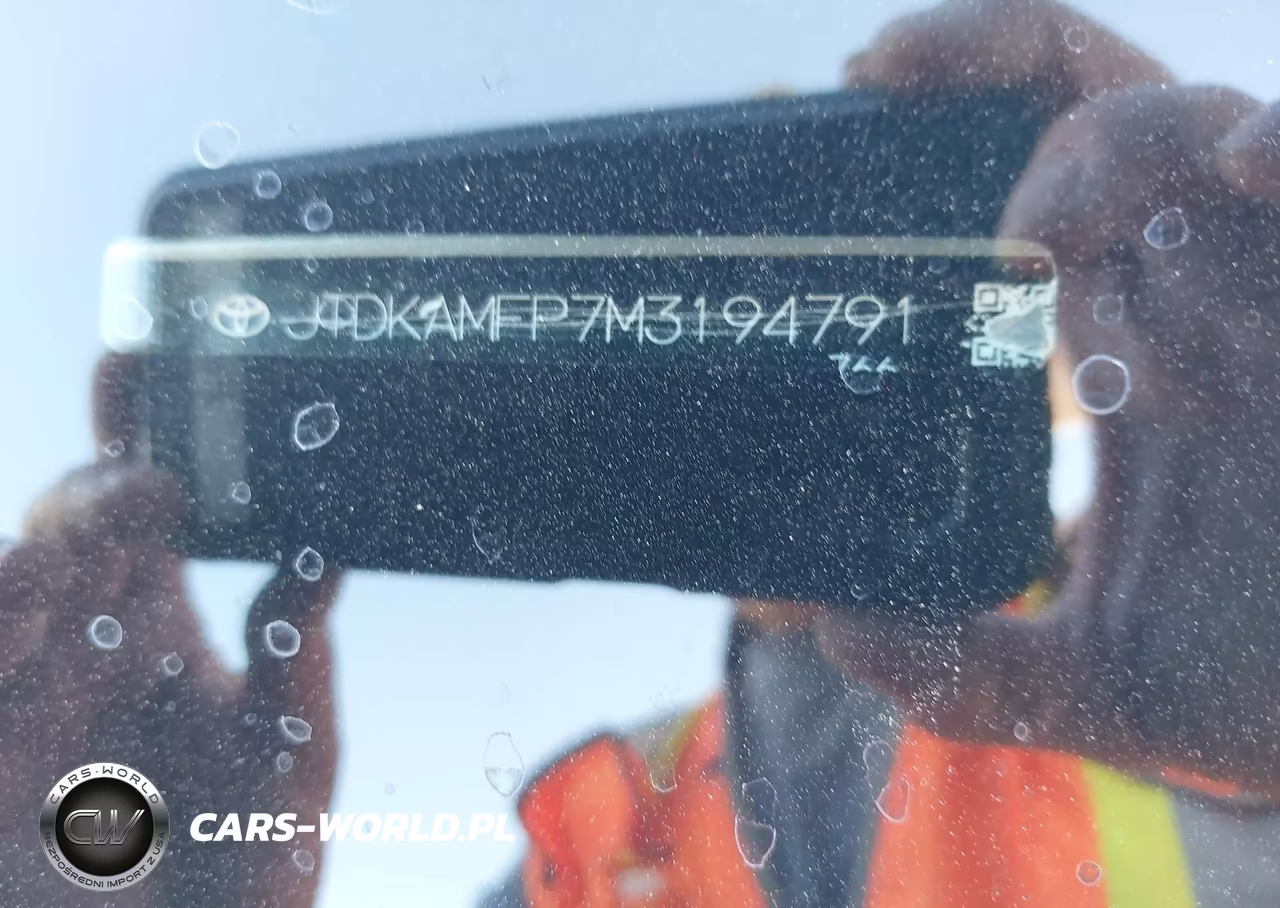 2021 Toyota Prius Prime Le VIN:JTDKAMFP7M3194791 - 9