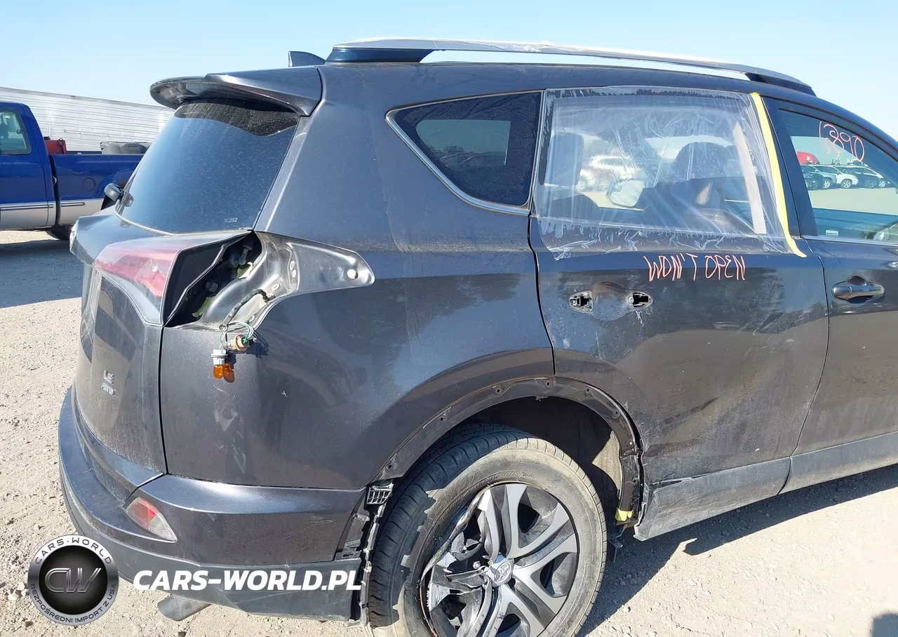 2017 Toyota Rav4 Le VIN:JTMBFREV2HJ120436 - 6