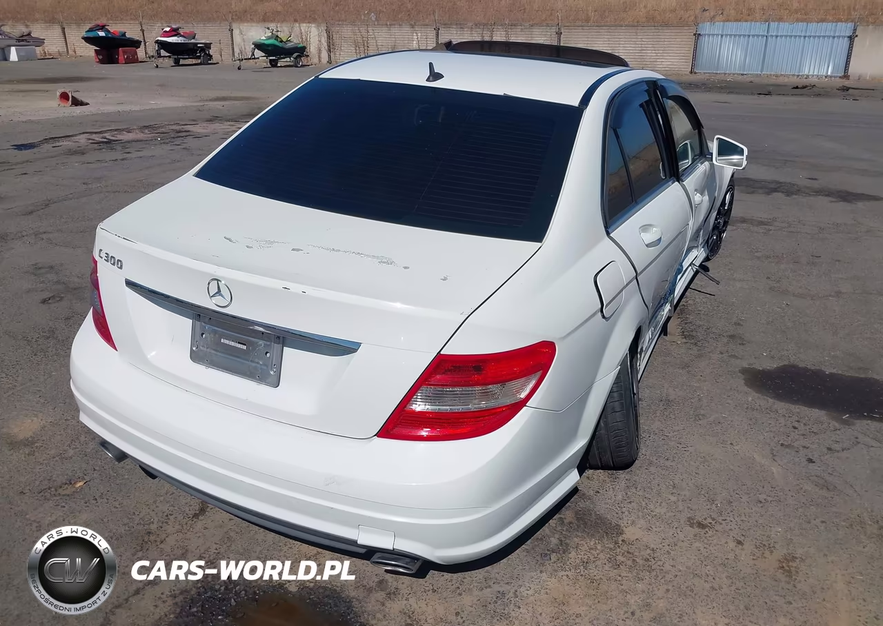 2011 Mercedes-Benz C 300 Luxury-Sport VIN:WDDGF5EB0BR150618 - 4