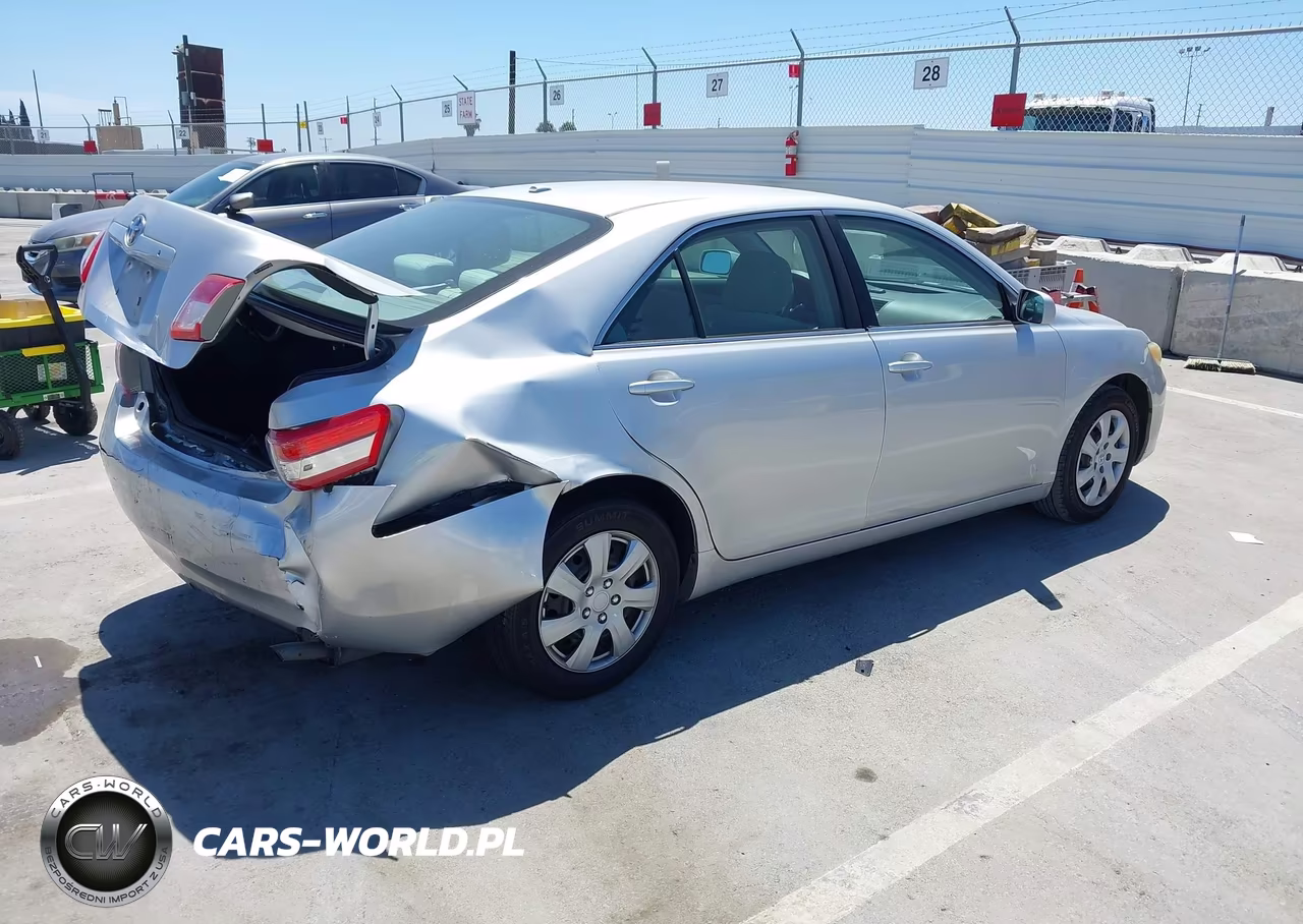 2010 Toyota Camry Le VIN:4T1BF3EK9AU054891 - 4