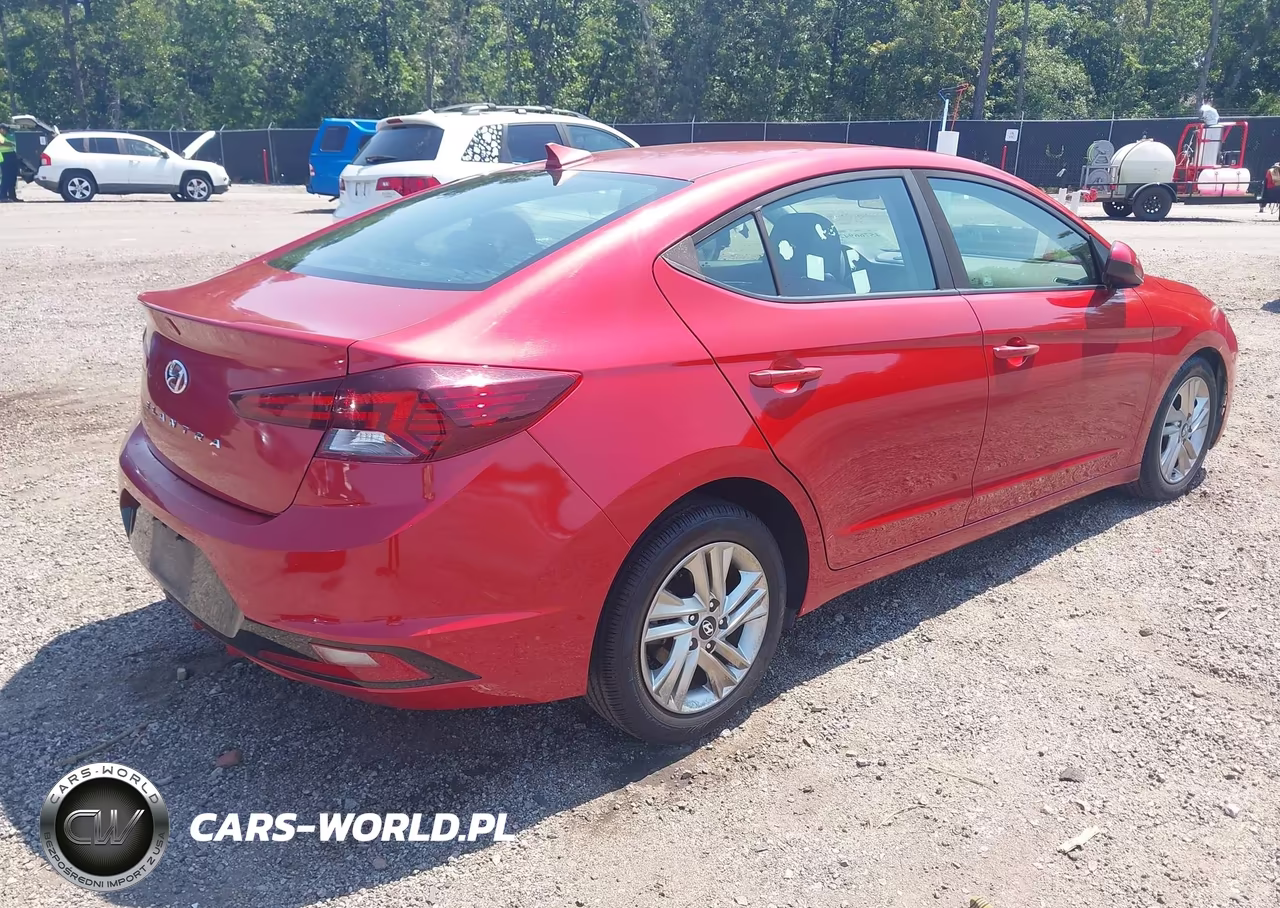 2019 Hyundai Elantra Sel VIN:5NPD84LF0KH408392 - 4