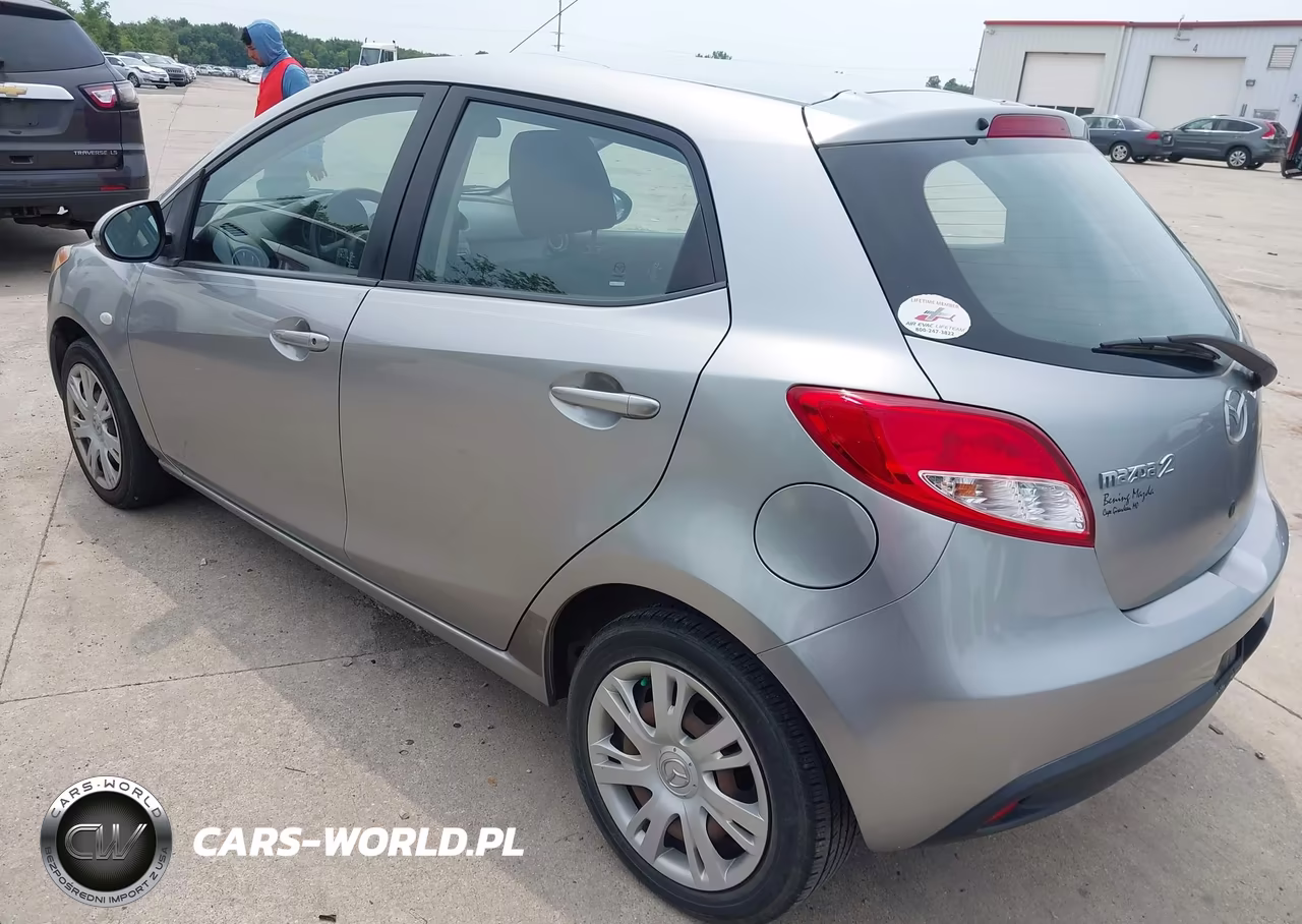 2011 Mazda Mazda2 Sport VIN:JM1DE1HY8B0106346 - 3