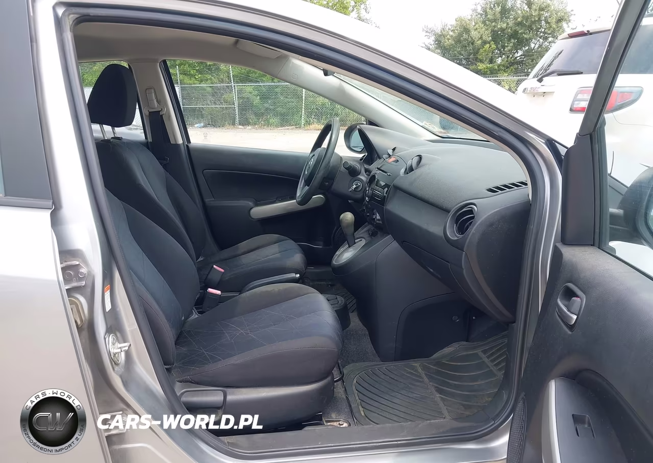 2011 Mazda Mazda2 Sport VIN:JM1DE1HY8B0106346 - 5