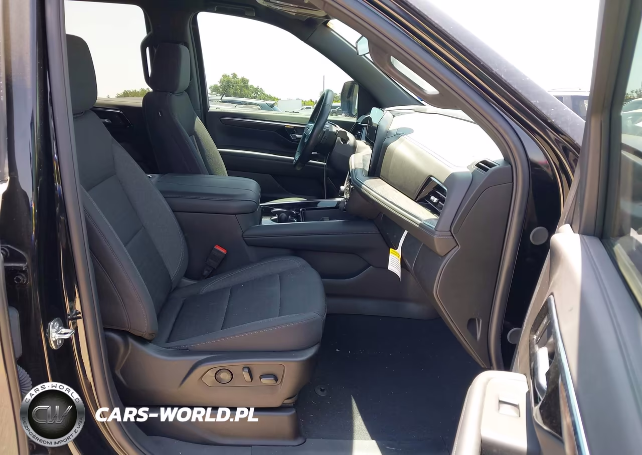 2025 Chevrolet Tahoe 2Wd Ls VIN:1GNS5MRDXSR166362 - 5