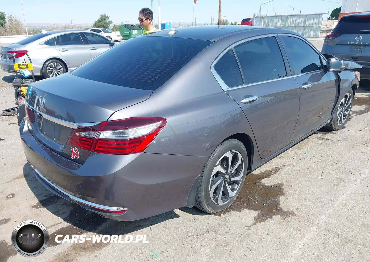 2017 Honda Accord Ex VIN:1HGCR2F73HA217035 - 4