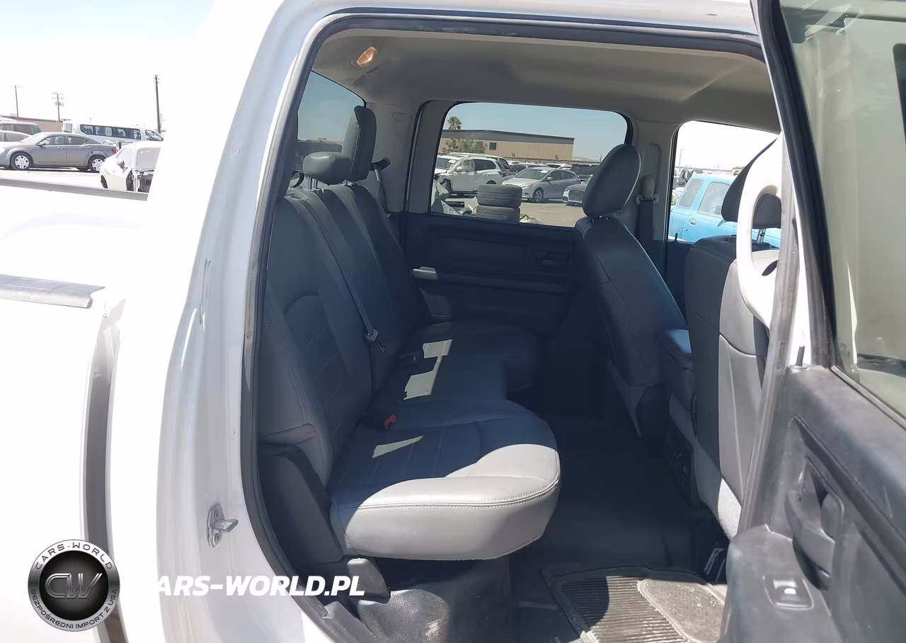 2018 Ram 2500 Tradesman 4X2 6'4 Box VIN:3C6TR4CT2JG312969 - 8