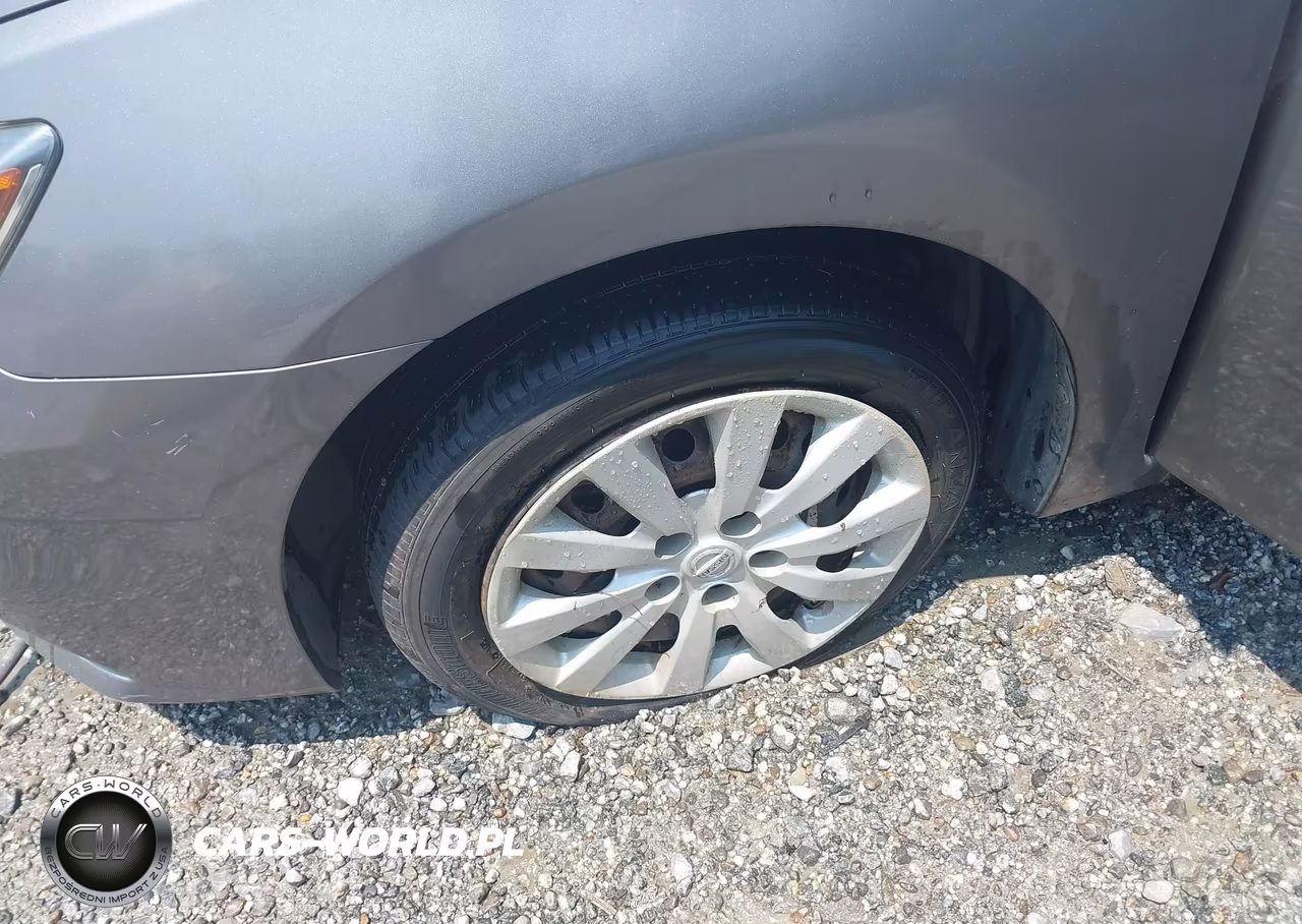 2016 Nissan Sentra S VIN:3N1AB7AP5GY282948 - 16