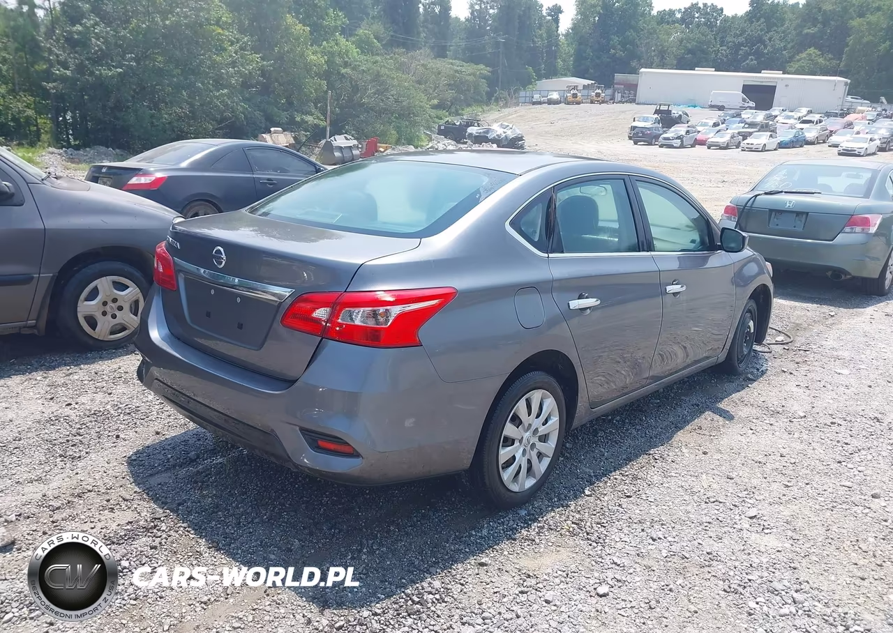 2016 Nissan Sentra S VIN:3N1AB7AP5GY282948 - 4