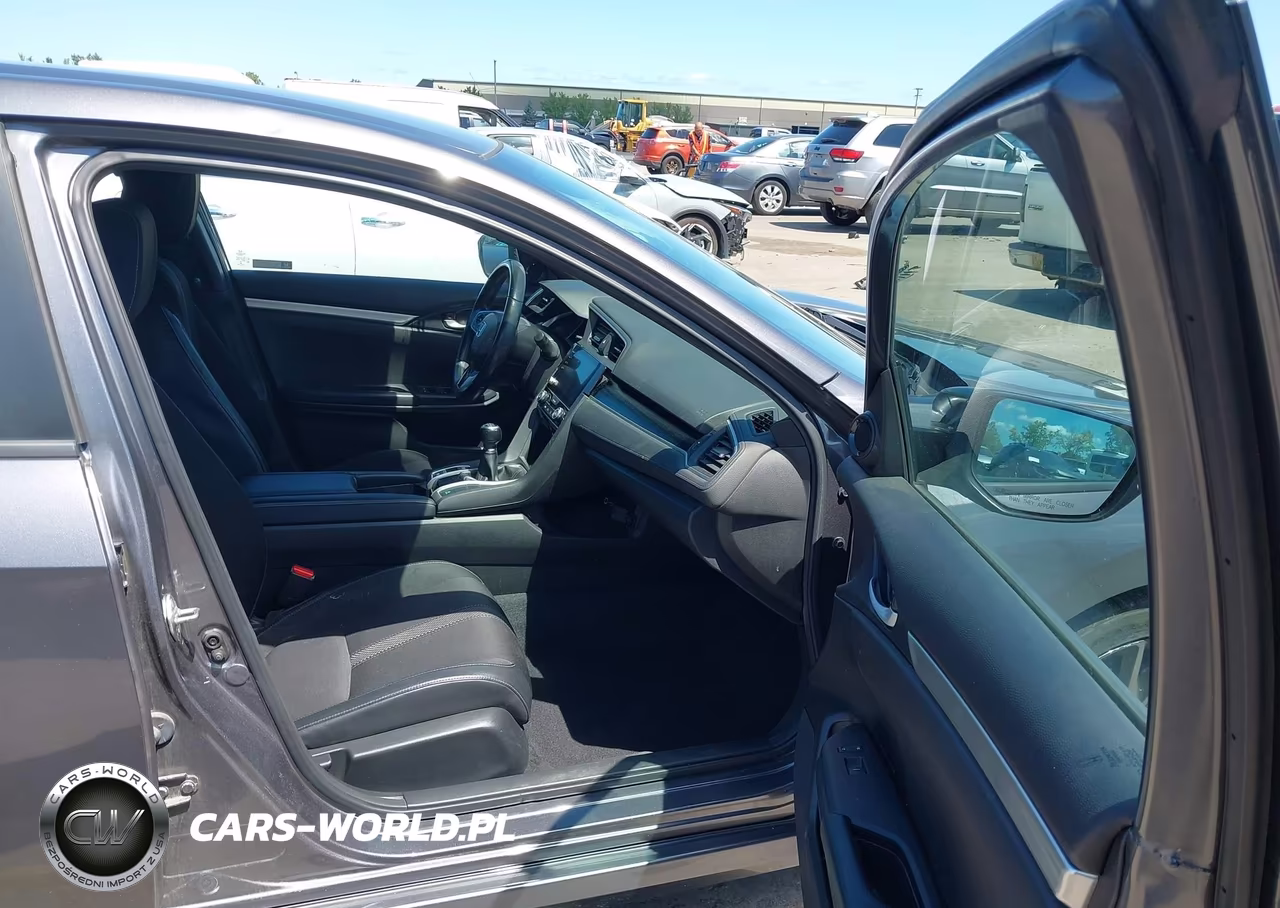 2019 Honda Civic Sport VIN:2HGFC2E81KH552585 - 5