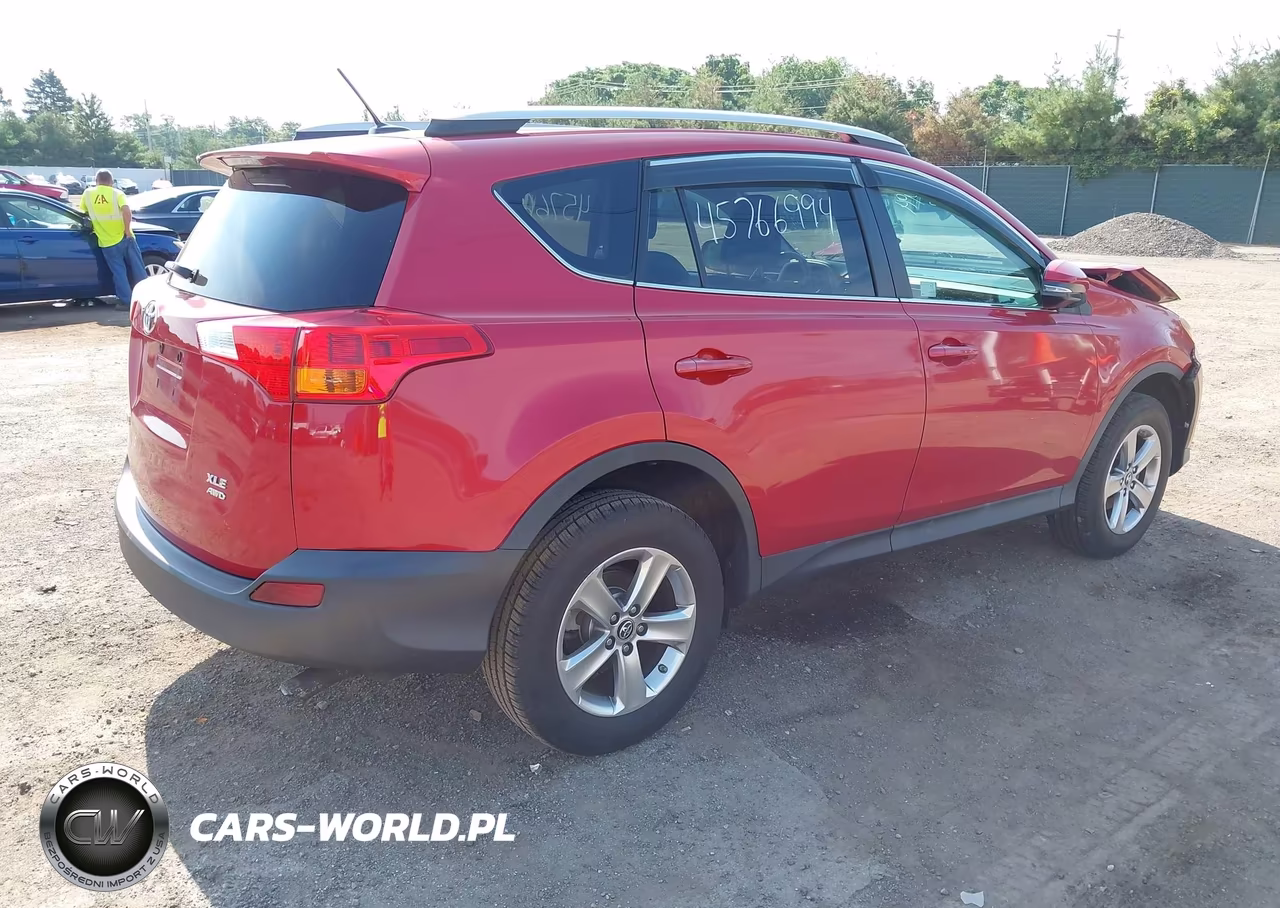 2015 Toyota Rav4 Xle VIN:2T3RFREV3FW340603 - 4
