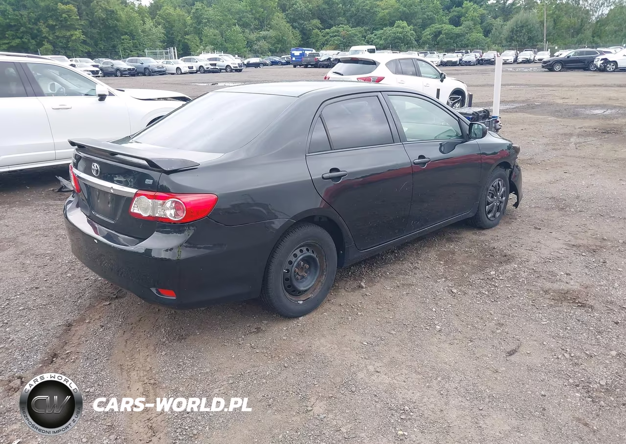 2011 Toyota Corolla Le VIN:JTDBU4EEXBJ108681 - 4