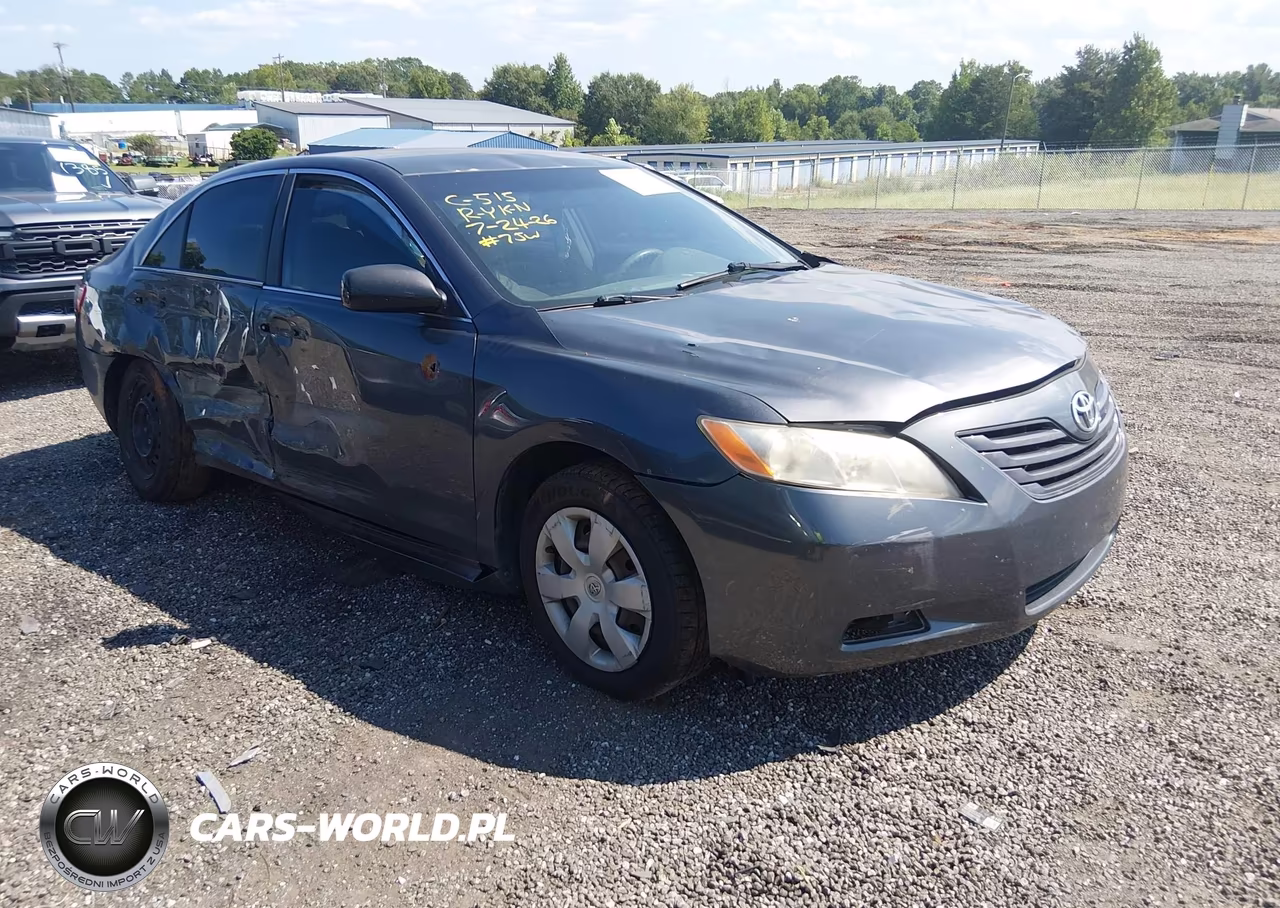 2009 Toyota Camry Le – zdjęcie 1 z 15