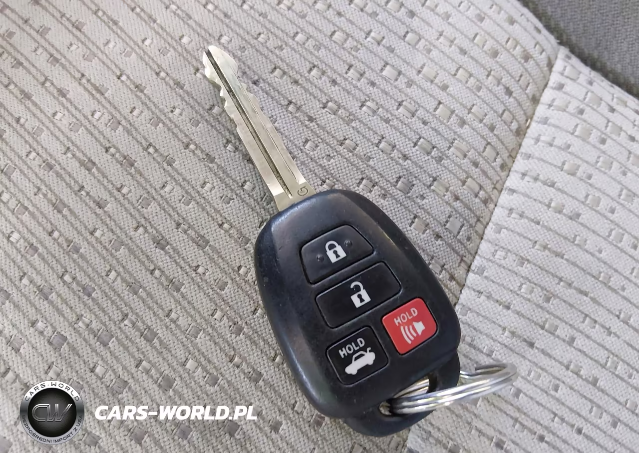 2014 Toyota Camry Le VIN:4T4BF1FK5ER373770 - 11