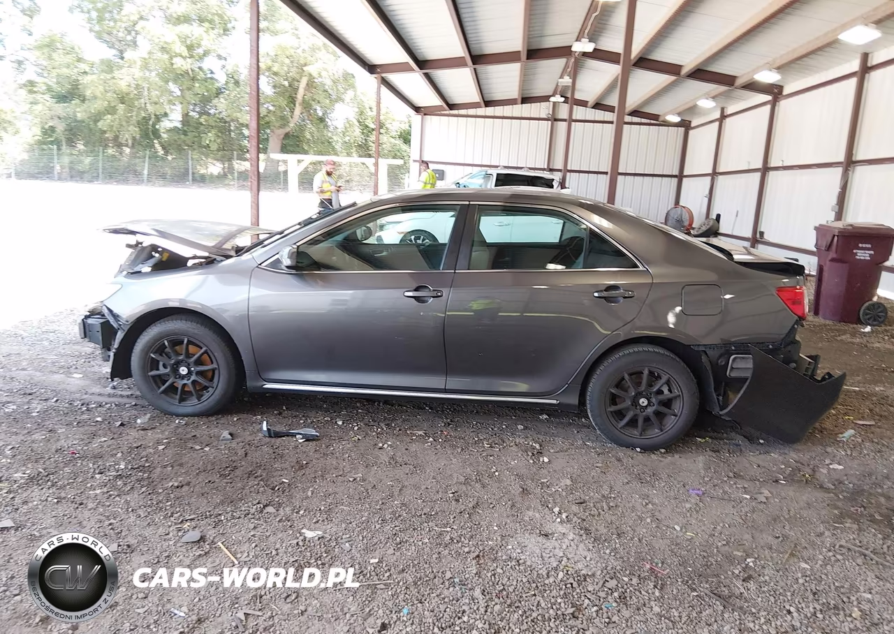 2014 Toyota Camry Le VIN:4T4BF1FK5ER373770 - 14