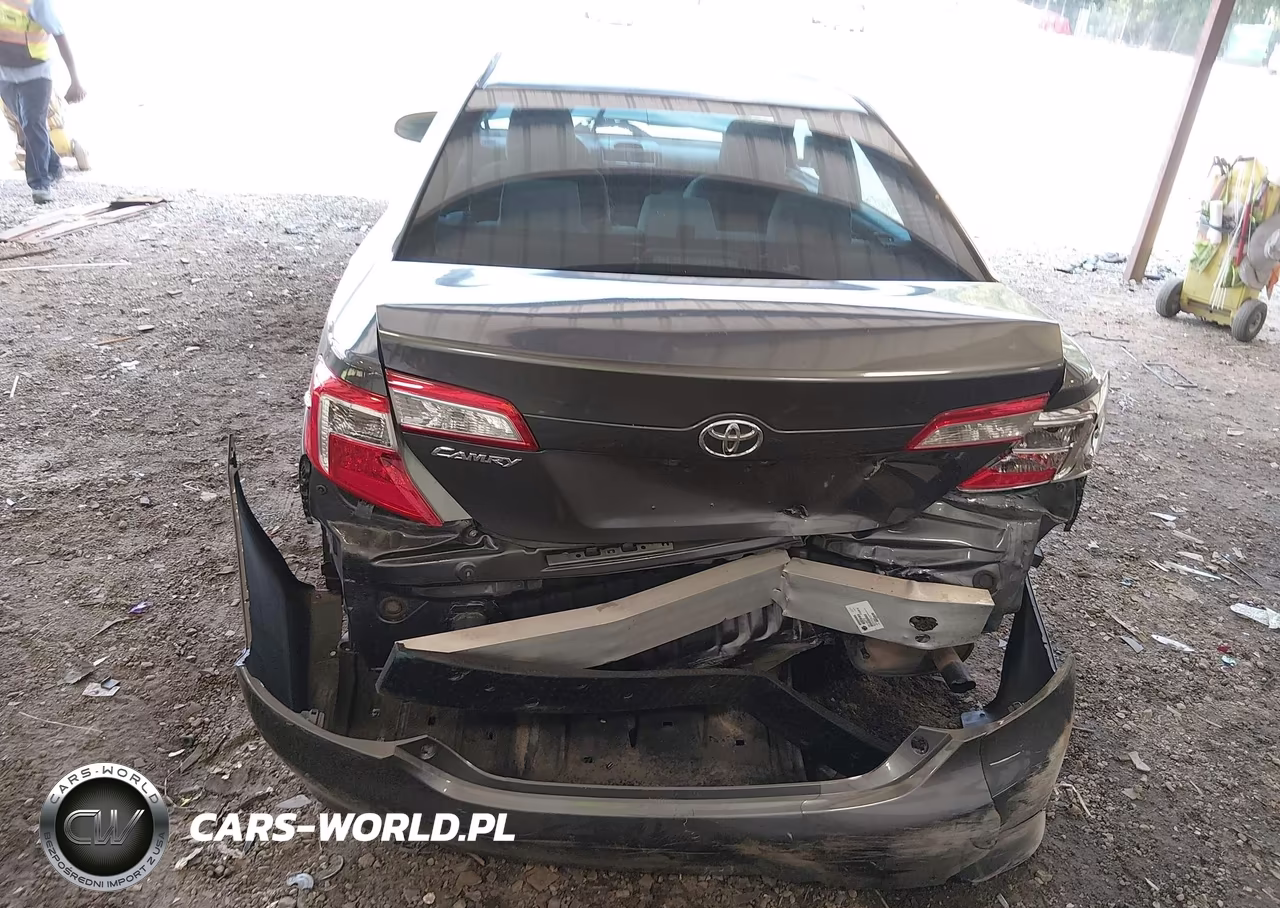 2014 Toyota Camry Le VIN:4T4BF1FK5ER373770 - 16