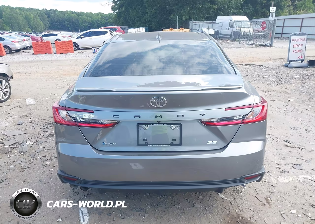 2026 Toyota Camry Se VIN:4T1DAACK4TU667583 - 16