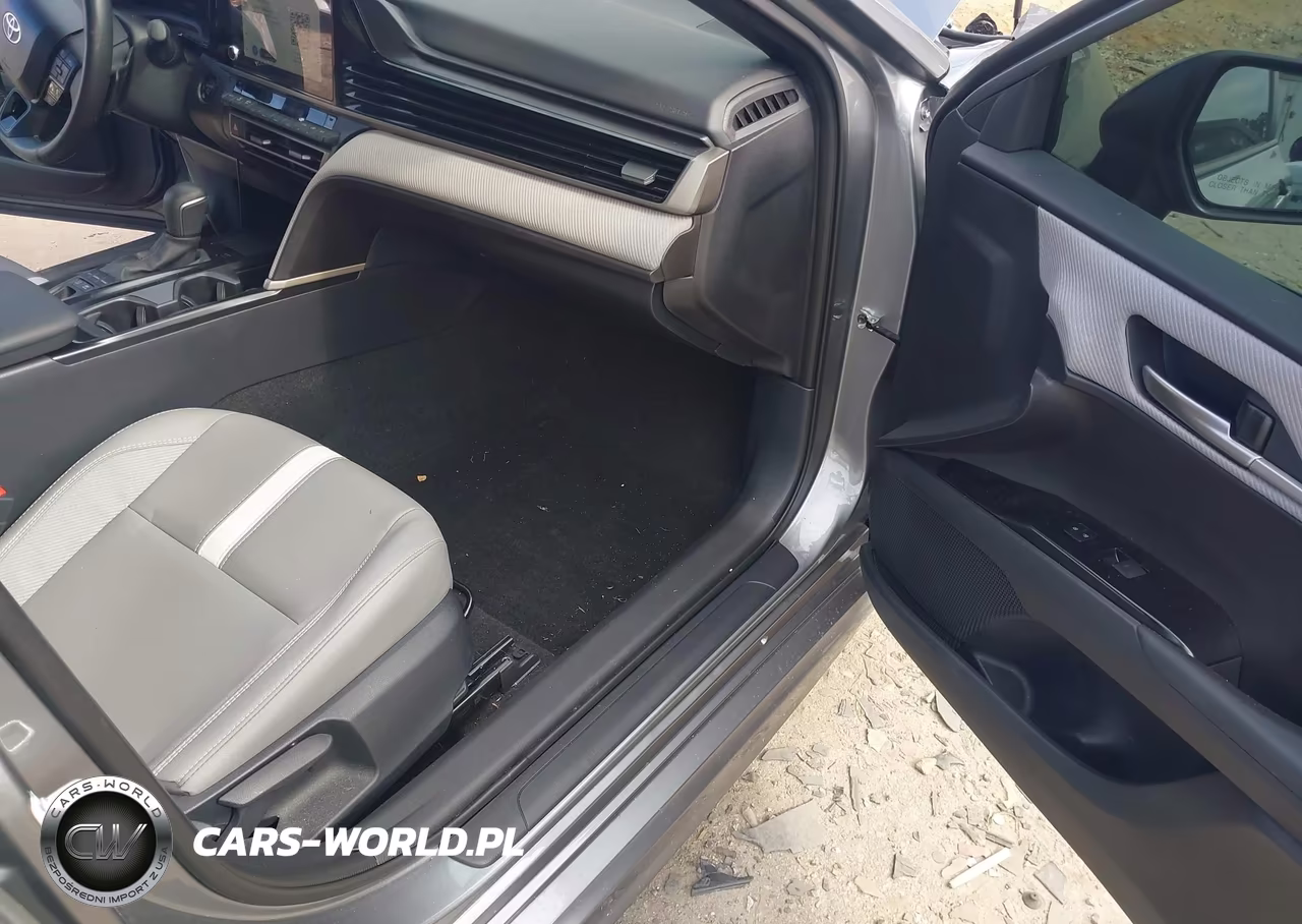 2026 Toyota Camry Se VIN:4T1DAACK4TU667583 - 5