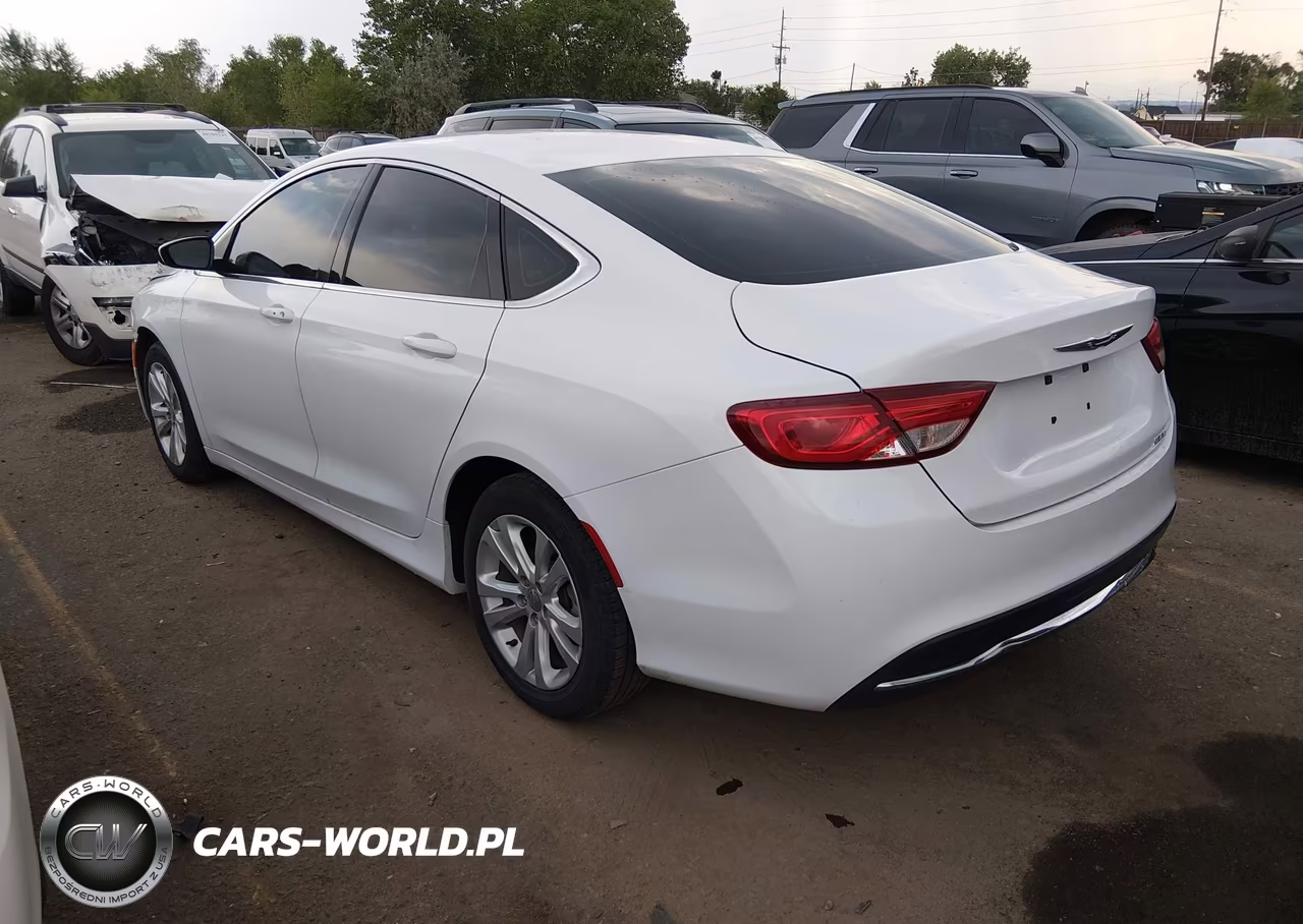 2015 Chrysler 200 Limited VIN:1C3CCCAB5FN742318 - 3