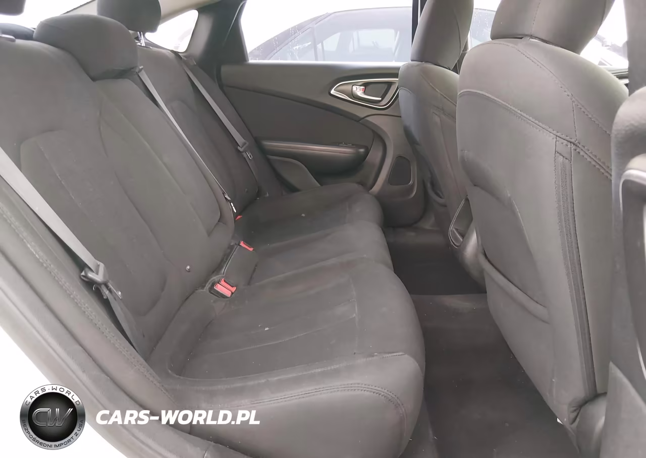2015 Chrysler 200 Limited VIN:1C3CCCAB5FN742318 - 8